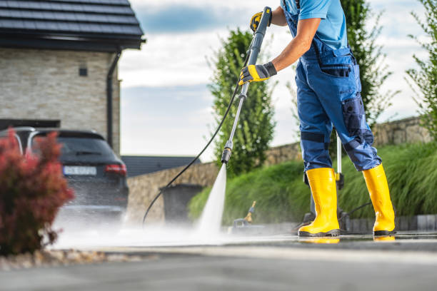 Best Garage Pressure Washing  in Sparta, MI